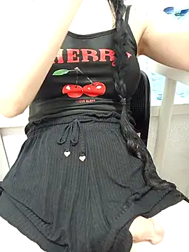 lolitaportugal23 online show from 06/25/26, 10:53