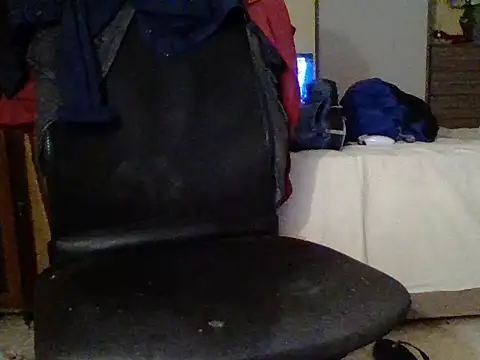 Snapshot of KalendaXL chatting on 09/09/25, 11:37 KalendaXL online show from 09/09/25, 11:37