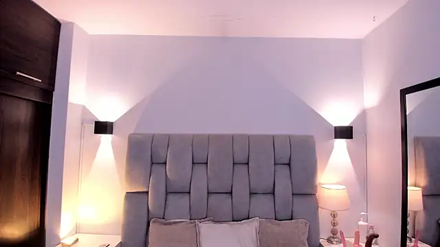 Mia volkova online show from 09/18/25, 12:29