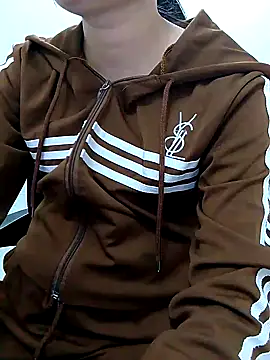 Snapshot of SusanRoces chatting on 03/20/26, 12:21 SusanRoces online show from 03/20/26, 12:21