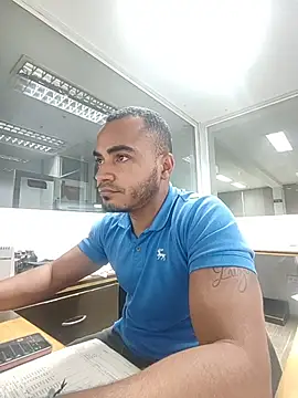 Snapshot of SanChacal5694 chatting on 12/16/25, 10:48 SanChacal5694 online show from 12/16/25, 10:48