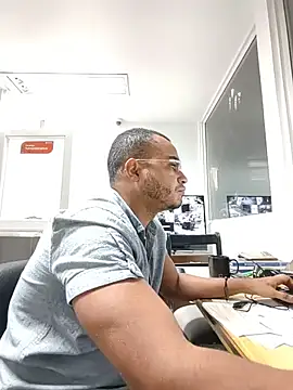 Snapshot of SanChacal5694 chatting on 01/05/26, 10:13 SanChacal5694 online show from 01/05/26, 10:13