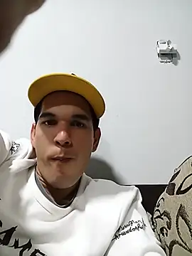 Alejandro260785 online show from 06/26/26, 08:57