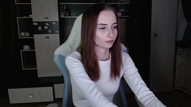 Snapshot of Cutti_Crystal chatting on 12/04/25, 11:02 Cutti Crystal online show from 12/04/25, 11:02