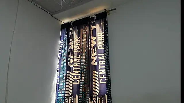 Snapshot of _Logan_Colton_ chatting on 12/05/25, 04:03 Logan Colton online show from 12/05/25, 04:03