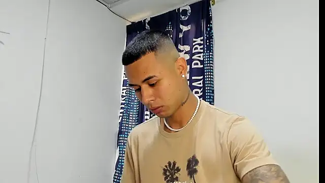 Snapshot of _Logan_Colton_ chatting on 01/09/26, 09:27 Logan Colton online show from 01/09/26, 09:27