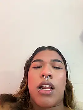 Snapshot of cam11_07 chatting on 05/20/26, 10:27 cam11 07 online show from 05/20/26, 10:27