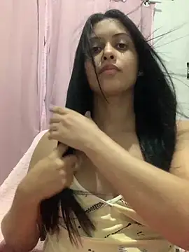 Snapshot of afroditii chatting on 10/29/25, 01:08 afroditii online show from 10/29/25, 01:08