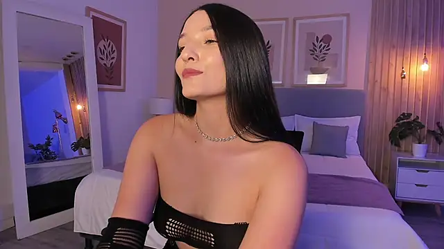 AuroraEvanss online show from 04/27/26, 09:35
