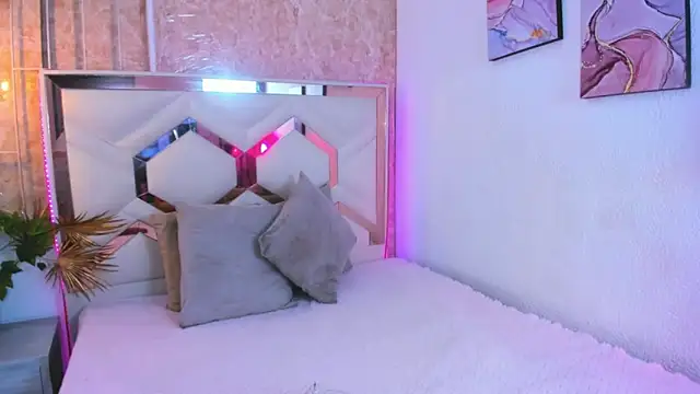 Venuss1  online show from 09/30/25, 04:28