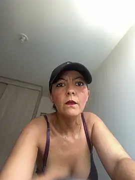 Tinymilf  online show from 06/17/26, 08:10