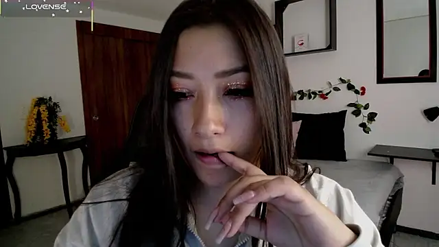 Mia 1120 online show from 11/05/25, 08:42