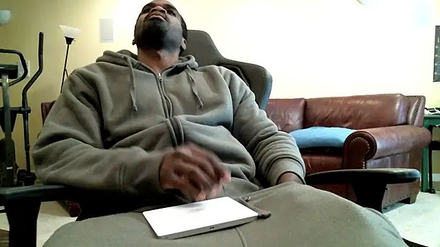 Snapshot of james421__ chatting on 11/20/25, 08:52 james421 online show from 11/20/25, 08:52