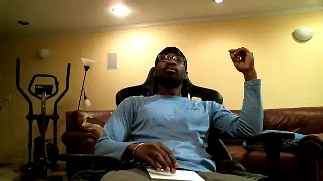 Snapshot of james421__ chatting on 04/04/26, 04:11 james421 online show from 04/04/26, 04:11