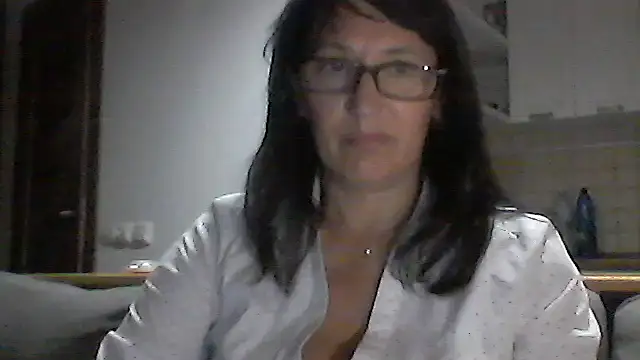Snapshot of Elena48324 chatting on 09/08/25, 05:56 Elena48324 online show from 09/08/25, 05:56