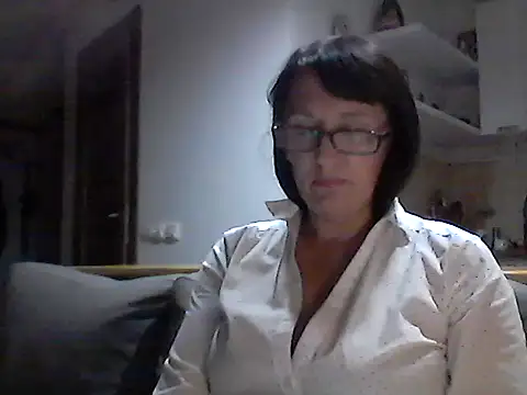 Snapshot of Elena48324 chatting on 09/15/25, 05:57 Elena48324 online show from 09/15/25, 05:57