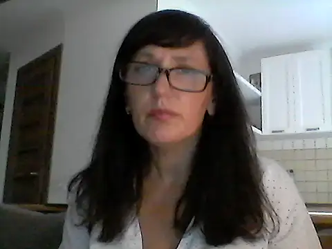 Snapshot of Elena48324 chatting on 09/19/25, 10:27 Elena48324 online show from 09/19/25, 10:27