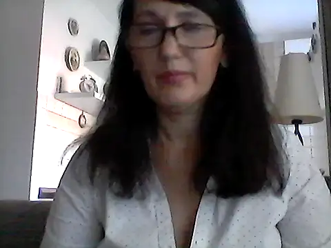 Snapshot of Elena48324 chatting on 09/21/25, 12:29 Elena48324 online show from 09/21/25, 12:29