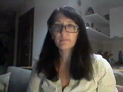 Snapshot of Elena48324 chatting on 10/07/25, 05:54 Elena48324 online show from 10/07/25, 05:54