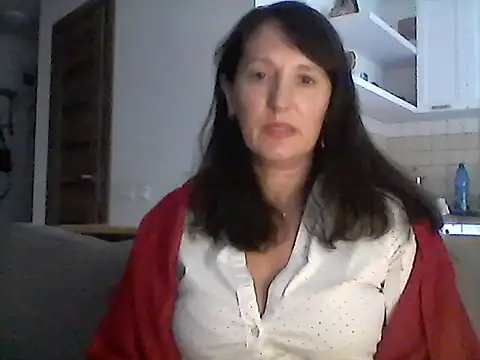Snapshot of Elena48324 chatting on 10/15/25, 12:16 Elena48324 online show from 10/15/25, 12:16