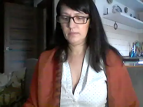 Snapshot of Elena48324 chatting on 02/05/26, 12:21 Elena48324 online show from 02/05/26, 12:21