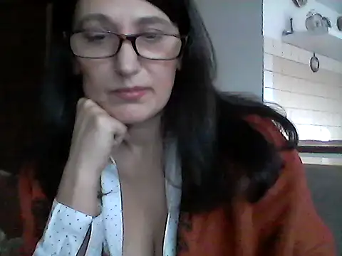 Snapshot of Elena48324 chatting on 02/06/26, 12:30 Elena48324 online show from 02/06/26, 12:30