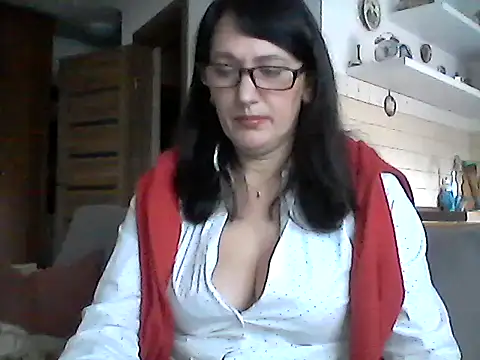 Snapshot of Elena48324 chatting on 02/20/26, 09:32 Elena48324 online show from 02/20/26, 09:32