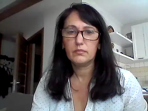 Snapshot of Elena48324 chatting on 03/03/26, 02:12 Elena48324 online show from 03/03/26, 02:12