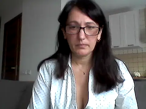 Elena48324 online show from 06/01/26, 09:55