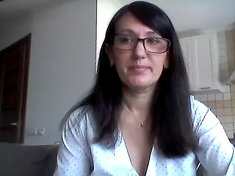 Elena48324 online show from 06/04/26, 09:26