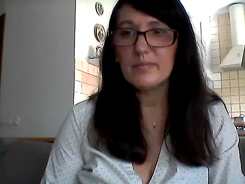 Elena48324 online show from 06/07/26, 10:52