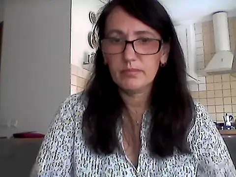 Elena48324 online show from 06/13/26, 09:18