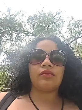 Snapshot of Yaya_watson chatting on 05/23/26, 07:18 Yaya watson online show from 05/23/26, 07:18