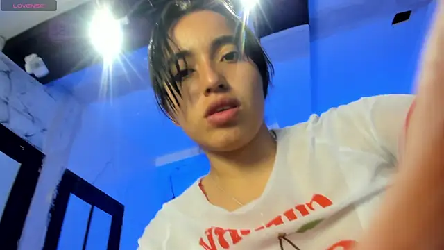 Starbutterflyy  online show from 10/03/25, 03:58