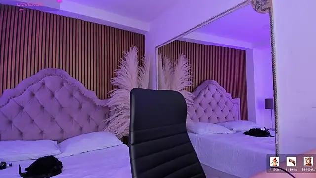 Snapshot of Starbutterflyy_ chatting on 02/18/26, 05:14 Starbutterflyy online show from 02/18/26, 05:14