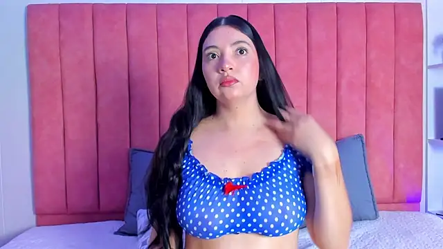 ashley Olsen online show from 10/12/25, 03:38