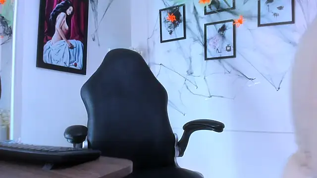 Ariana costa online show from 10/29/25, 01:46