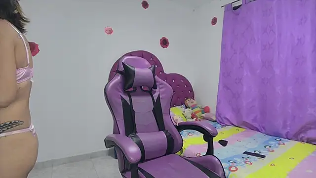 soffy rosses online show from 12/17/25, 03:34