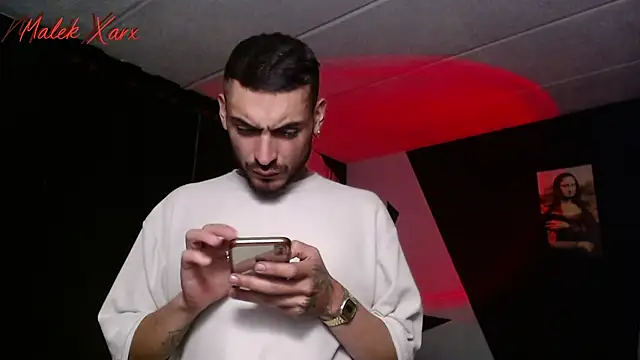 malek xarx  online show from 10/28/25, 02:04