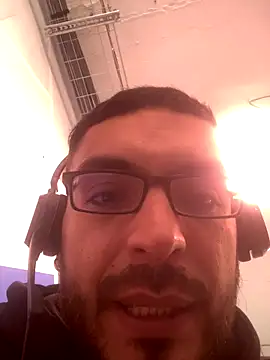 Snapshot of malek_xarx_ chatting on 01/06/26, 02:54 malek xarx online show from 01/06/26, 02:54