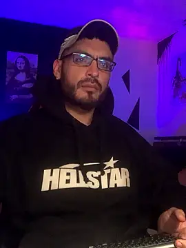 Snapshot of malek_xarx_ chatting on 01/14/26, 01:11 malek xarx online show from 01/14/26, 01:11