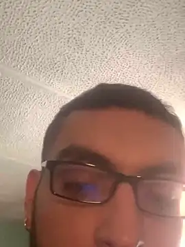 Snapshot of malek_xarx_ chatting on 01/17/26, 04:54 malek xarx online show from 01/17/26, 04:54