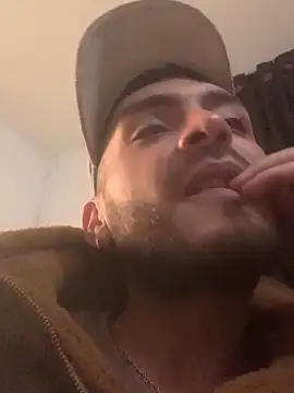 Snapshot of malek_xarx_ chatting on 02/05/26, 03:55 malek xarx online show from 02/05/26, 03:55