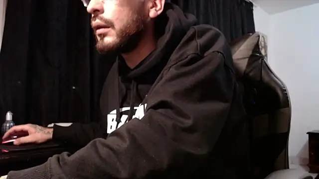 Snapshot of malek_xarx_ chatting on 02/12/26, 03:12 malek xarx online show from 02/12/26, 03:12