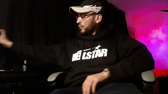 Snapshot of malek_xarx_ chatting on 02/16/26, 01:46 malek xarx online show from 02/16/26, 01:46