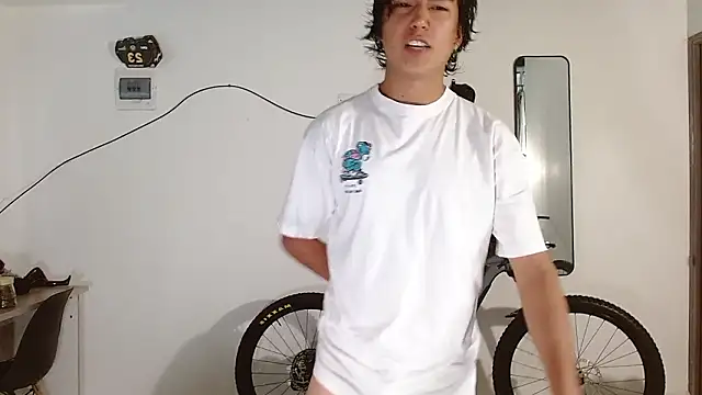 Snapshot of SneyderHotSports chatting on 01/31/26, 09:24 SneyderHotSports online show from 01/31/26, 09:24