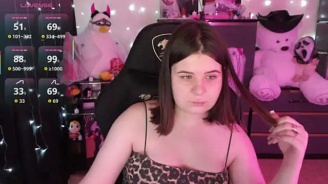 AmyVibess online show from 10/28/25, 08:11