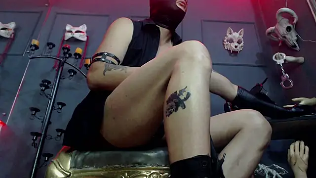 Snapshot of zain_kreigger chatting on 11/20/25, 12:55 zain kreigger online show from 11/20/25, 12:55