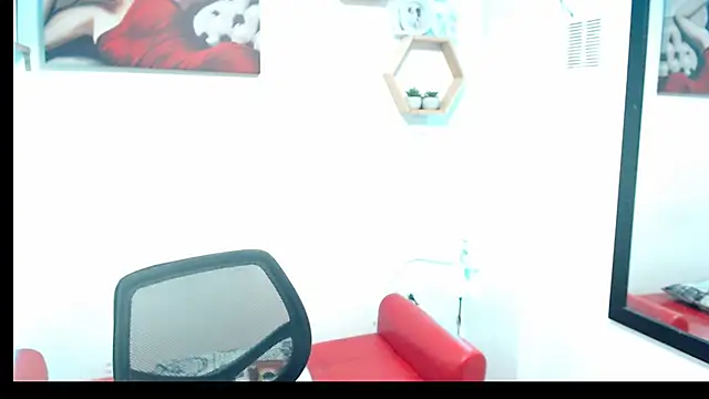 DIVAX MONSERRAT online show from 06/11/26, 05:11