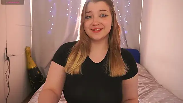 CuteSharloti online show from 06/15/26, 04:09